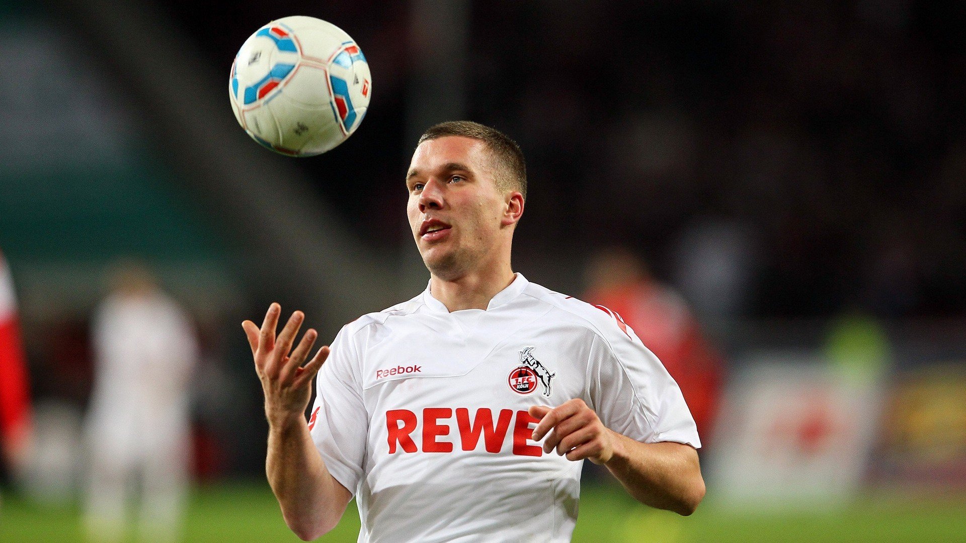 开云体育官方网站-“德甲豪强鏖战，实力展现令人震撼”，意甲豪强